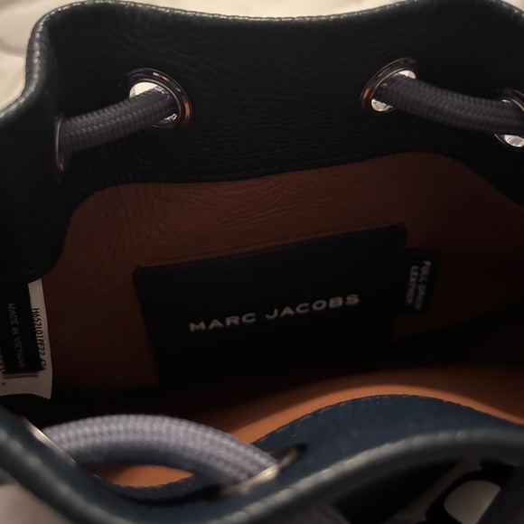 March Jacob’s bucket bag